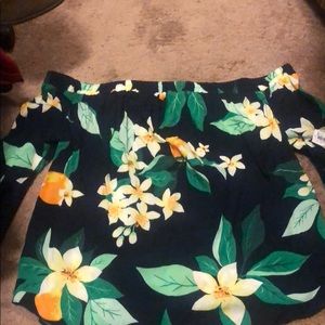 Brand new Old Navy off the shoulder top